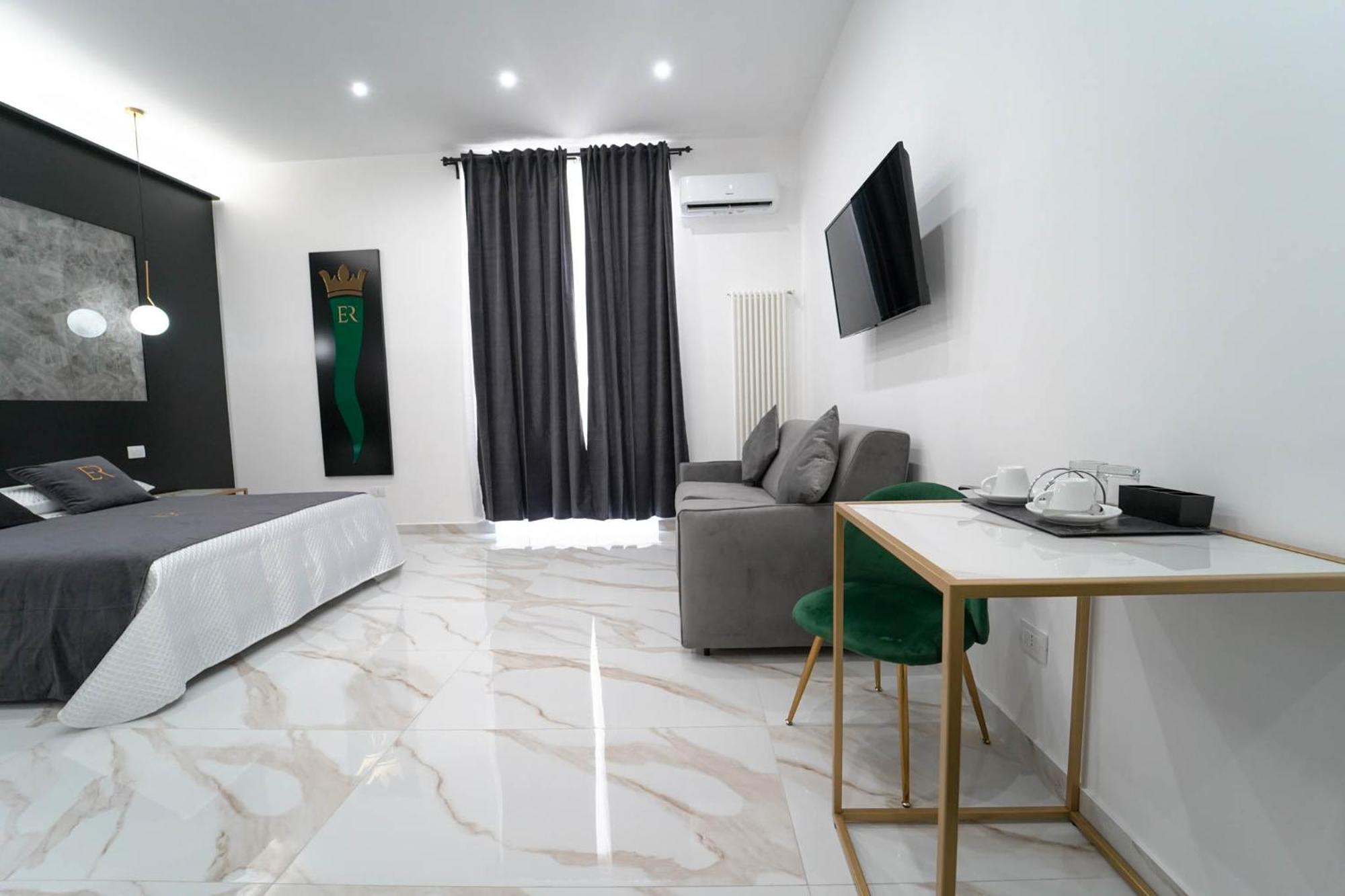 Elite Rooms Naples Exterior photo